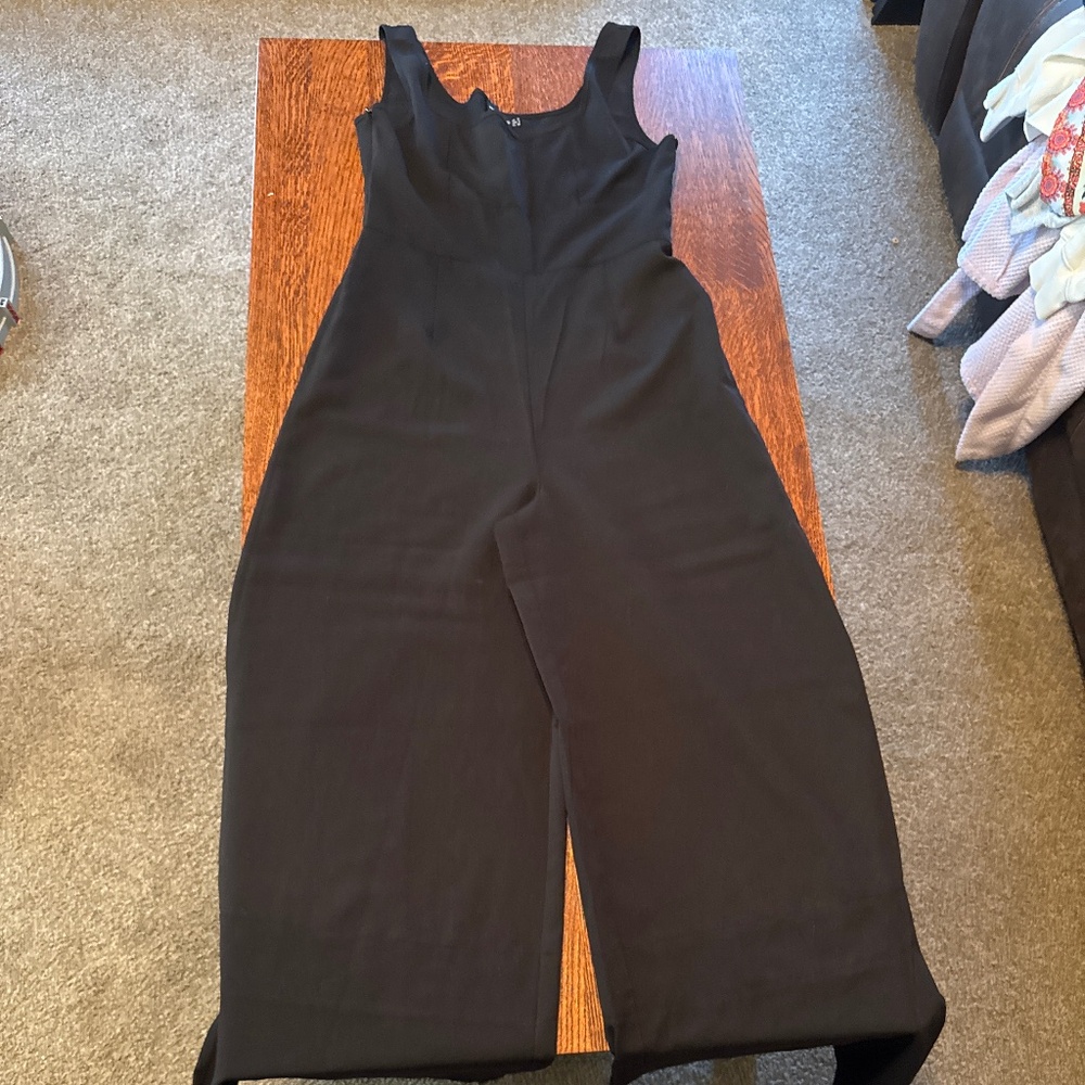 Wide leg jumpsuit